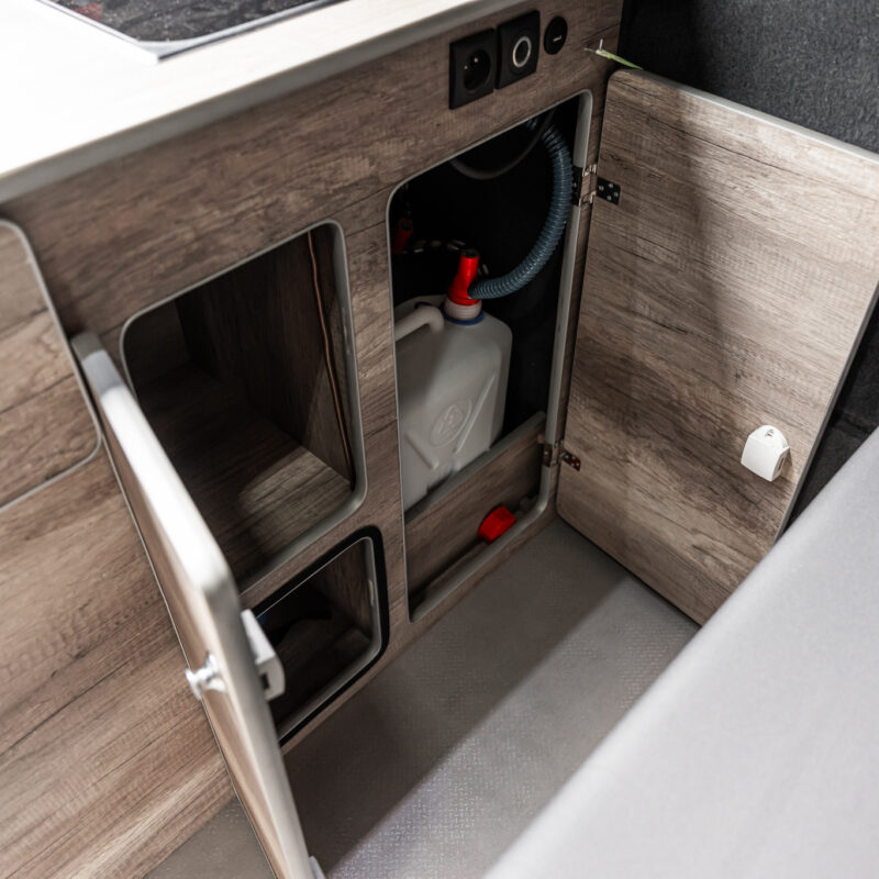 Volkswagen Crafter TDI Campervan 38