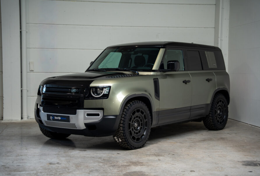 Land Rover Defender 110 3.0 D MHEV D200 S / 20"Black Wheels + AT Tires