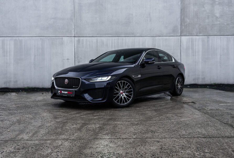 Jaguar XE 10