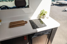 Citroën CamperVan AIRCO + VERWARMING in de leefruimte - Victron equipment - Koelkast met diepvries - inductiekookplaat - foto 3