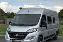 Benimar Benivan 119 Automaat 4 slaapplaatsen inclusief voortent - foto 5