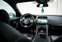 Jaguar F Pace 39