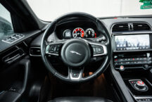 Jaguar F Pace 40