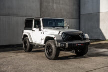Jeep Wrangler Sahara wit custom 05
