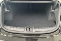 Porsche taycan 350 W 934 k Wh 476 PK sport electric02