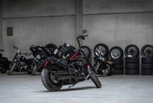WAREGEM MOTORS HARLEY DAVIDSON BLACKLINE DYNA SREAMING EAGLE VANCE HINES 04