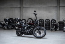 WAREGEM MOTORS HARLEY DAVIDSON BLACKLINE DYNA SREAMING EAGLE VANCE HINES 05
