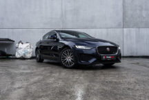 Jaguar XE 13