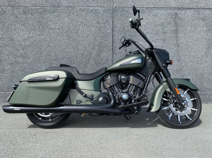 Indian Springfield Dark Horse 2020