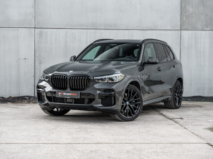 BMW X5 xDrive 45e | zetelmassage | panoramadak | elektrische koffer