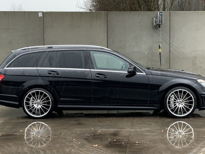 Mercedes C63 6.2L V8 atmosferisch ! Last One ! lichte vracht  + BTW voor zelfstandigen Dealer onderhouden