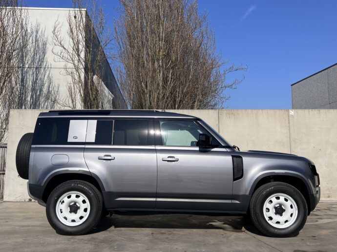 Defender 110 D200 !!! 3L motor !!! Ombouw lichte vracht mogelijk!