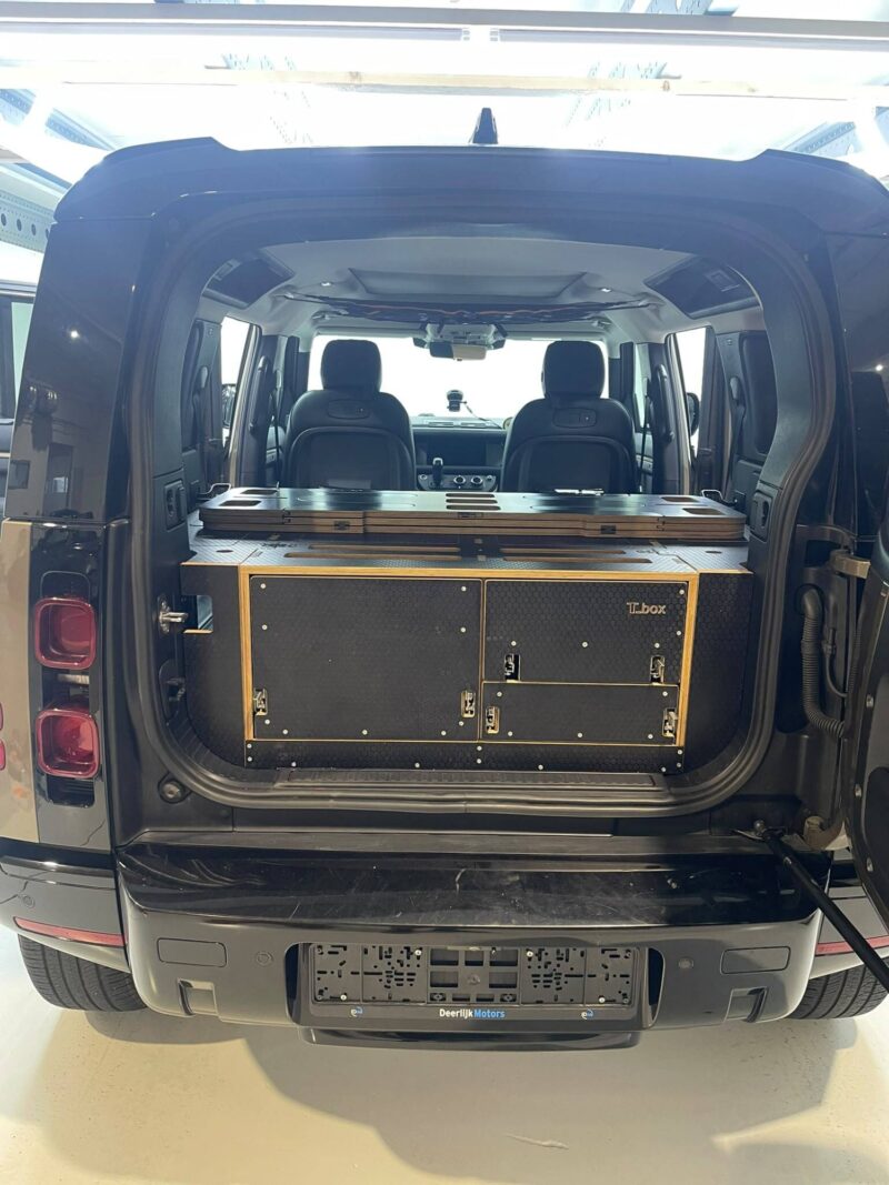Ombouw lichte vracht Defender 01